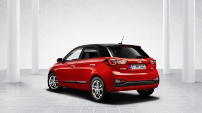 Euro-spec 2018 Hyundai i20 (facelift) rear three quarters