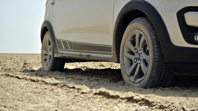 Ford Freestyle review body graphics