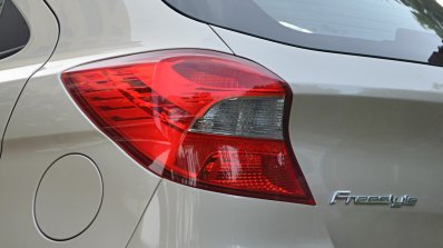 Ford Freestyle review tail light