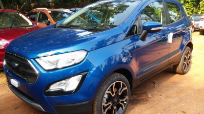 2018 Ford EcoSport Signature front three quarters unofficial image