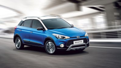 2018 Hyundai i20 Active front angle view