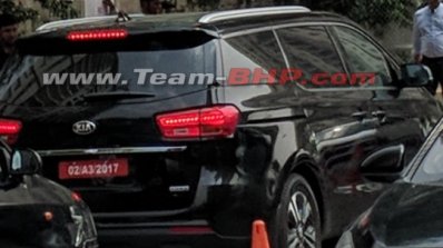 2018 Kia Carnival (facelift) rear three quarters right side India