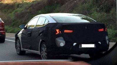 Facelifted Hyundai Elantra (Hyundai Avante) rear three quarter spy shot