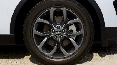 Land Rover Discovery Sport Landmark edition wheel