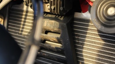 TVS Apache RR 310 Black detailed review radiator