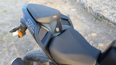TVS Apache RR 310 Black detailed review seats