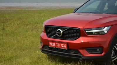 Volvo XC40 review nose section view