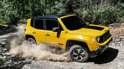 2019 Jeep Renegade Trailhawk action shot side