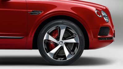 Bentley Bentayga V8 wheel and caliper