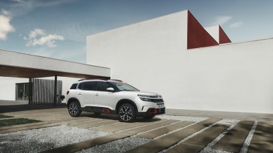 Citroen C5 Aircross front three quarters left side