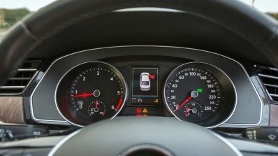 VW Passat review instrument console