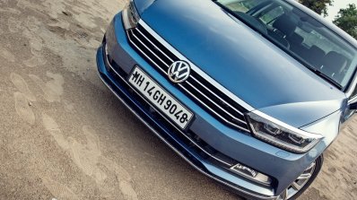 VW Passat review nose