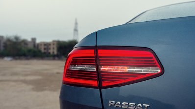 VW Passat review tail light