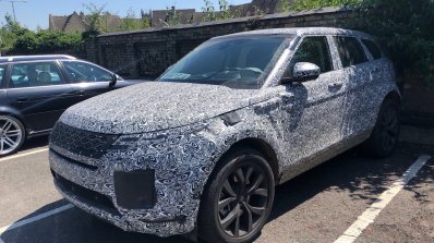 2019 Range Rover Evoque spy shot