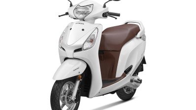 Honda Aviator 2018 front quarter press image