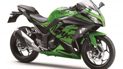 Kawasaki Ninja 300 2018 green front right quarter