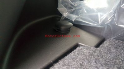 Renault Kwid 2019 rear 12V charging socket