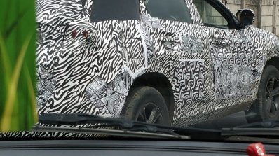 Tata Harrier (Tata H5X) spy shot side close