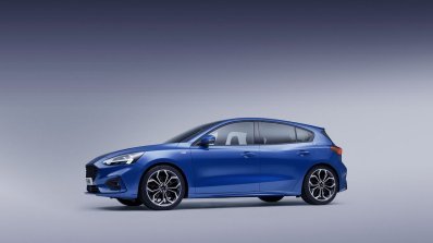 2018 Ford Focus left side