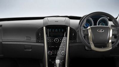 2018 Mahindra XUV500 interior