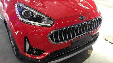 2019 kia kx3 facelift front fascia spy shot 10e1