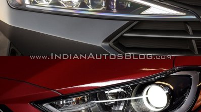 Hyundai Elantra Old vs New Comparison Front Headlamps image