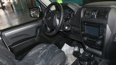 Mahindra Pik-Up dashboard driver side Belarus