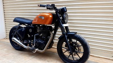 Royal Enfield Chief Bratrod café racer front right quarter