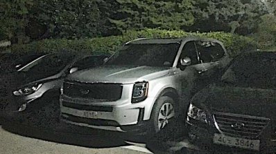 Production Kia Telluride Front Three Quarters Left