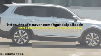 Production Kia Telluride Right Side Spy Shot
