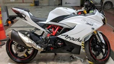White Painted Tvs Apache Rr310 1