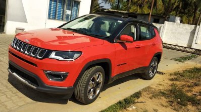 Jeep Compass Limited Plus Images Front Three Quart