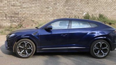 Lamborghini Urus Pune Blu Achelous