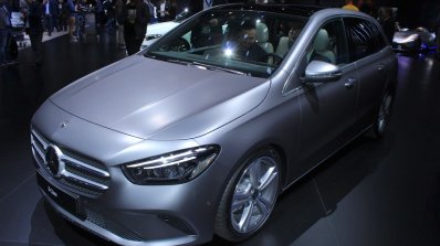 2019 Mercedes B Class Front Three Quarters Left Si