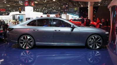 2018 Paris Motor Show Vinfast Lux A2 0 Images Side
