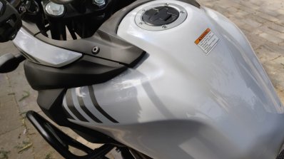 Suzuki V Strom 650 Xt Details Fuel Tank Top Angle