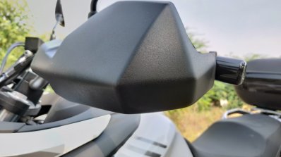 Suzuki V Strom 650 Xt Details Knuckle Guard