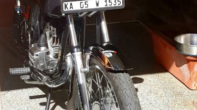 Kawasaki Bajaj 125 Rtz Restored By Vivek Front Lef