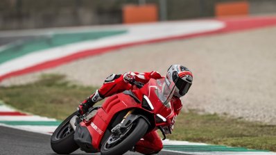 2019 Ducati Panigale V4 R Action Shots 9