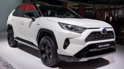 2019 Toyota Rav4 Hybrid Images Front Three Quarter