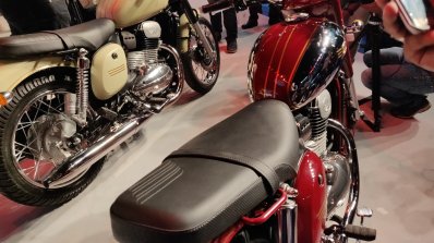 Jawa 300 Seat