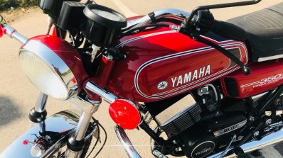 Yamaha Rd350 Restored By Prateek Khanna Headlight