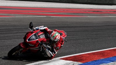 2019 Honda Cbr1000rr Fireblade Front Quarter Dynam