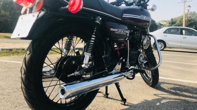 Check Out This Iab Reader S Neatly Restored Rd Themed Yamaha Rx100 Read yamaha rx 100 review and check the mileage, shades, interior images, specs, key features. neatly restored rd themed yamaha rx100