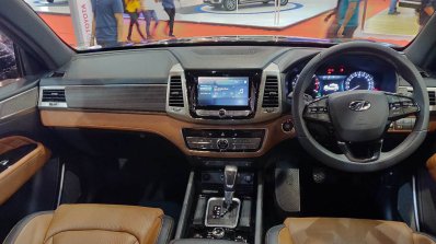 Mahindra Alturas G4 Autocar Performance Show Image