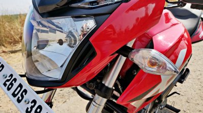 Hero Xtreme 200r Road Test Review Headlight