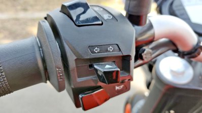 Ktm 125 Duke Abs Review Detail Shots Switchgear Le