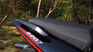 Pulsar 220 back tail 2024 panel price