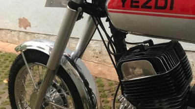 1987 Yezdi 350 Twin By R Deena Fuel Tank Left Side
