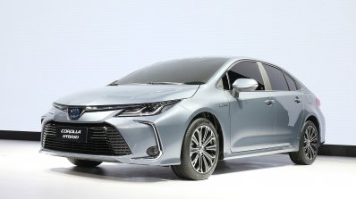 2020 Toyota Corolla Prestige Front Three Quarters